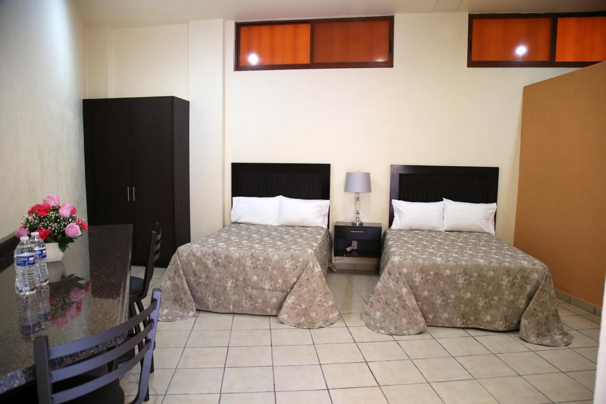 Hotel Plaza Bernal Luaran gambar