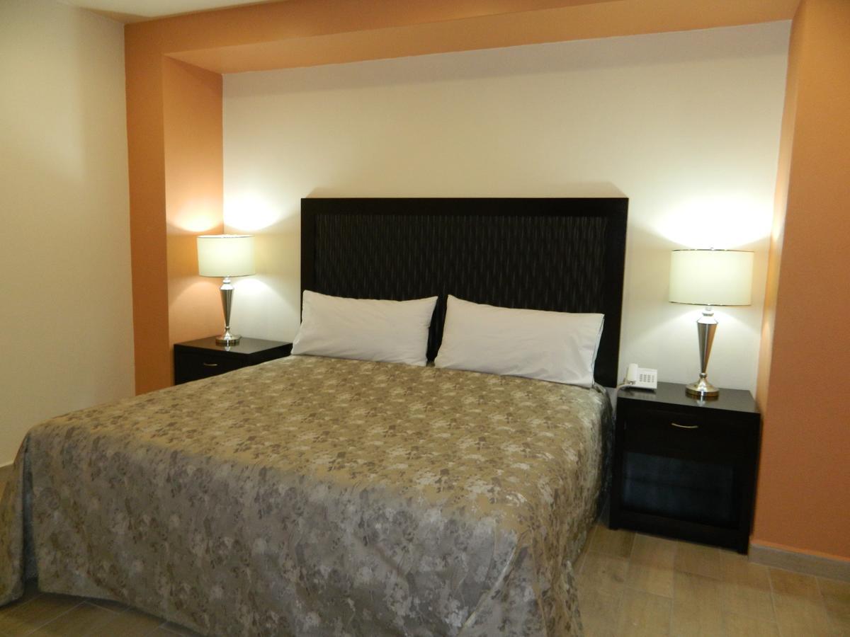 Hotel Plaza Bernal Luaran gambar