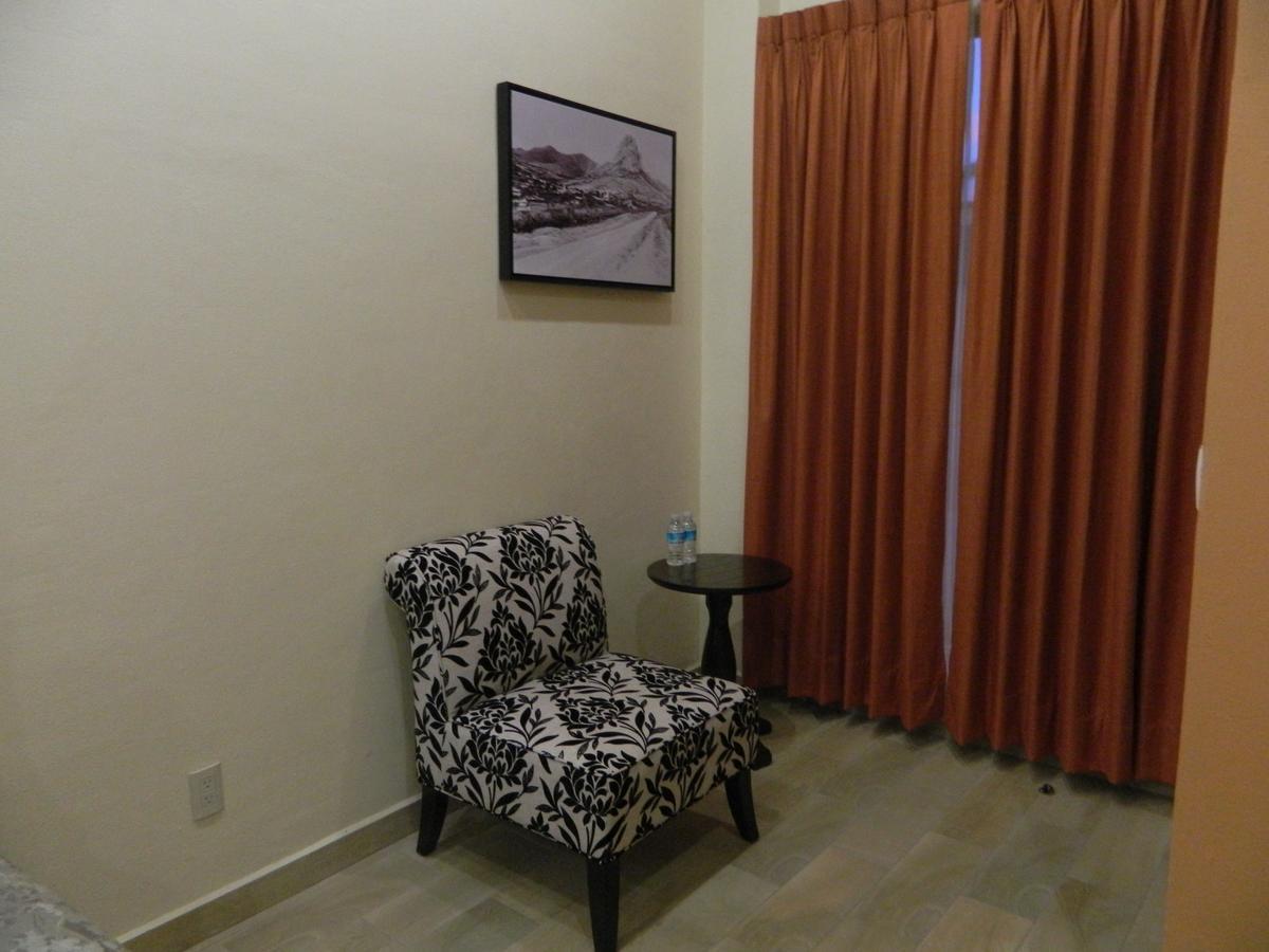 Hotel Plaza Bernal Luaran gambar
