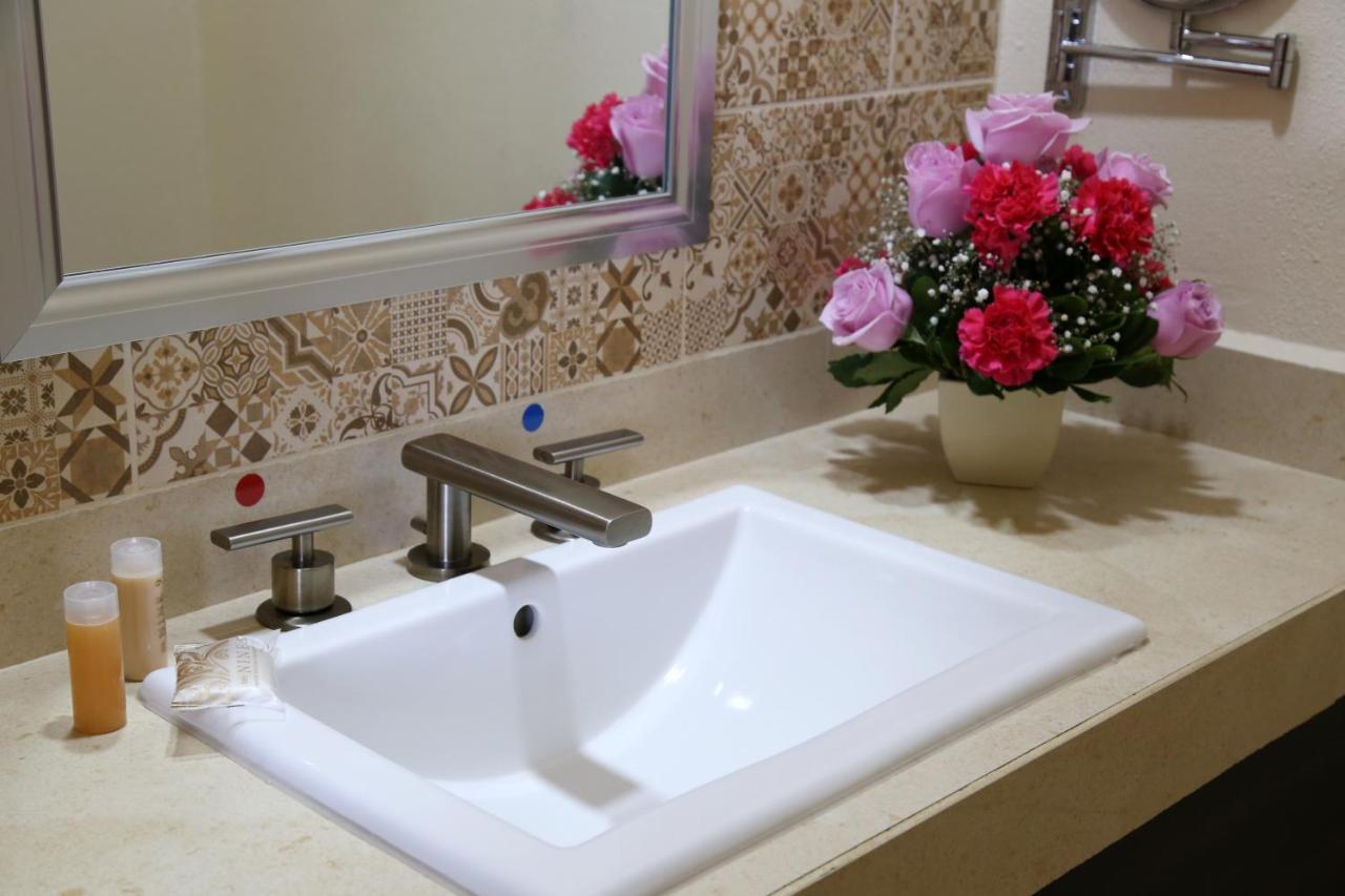 Hotel Plaza Bernal Luaran gambar