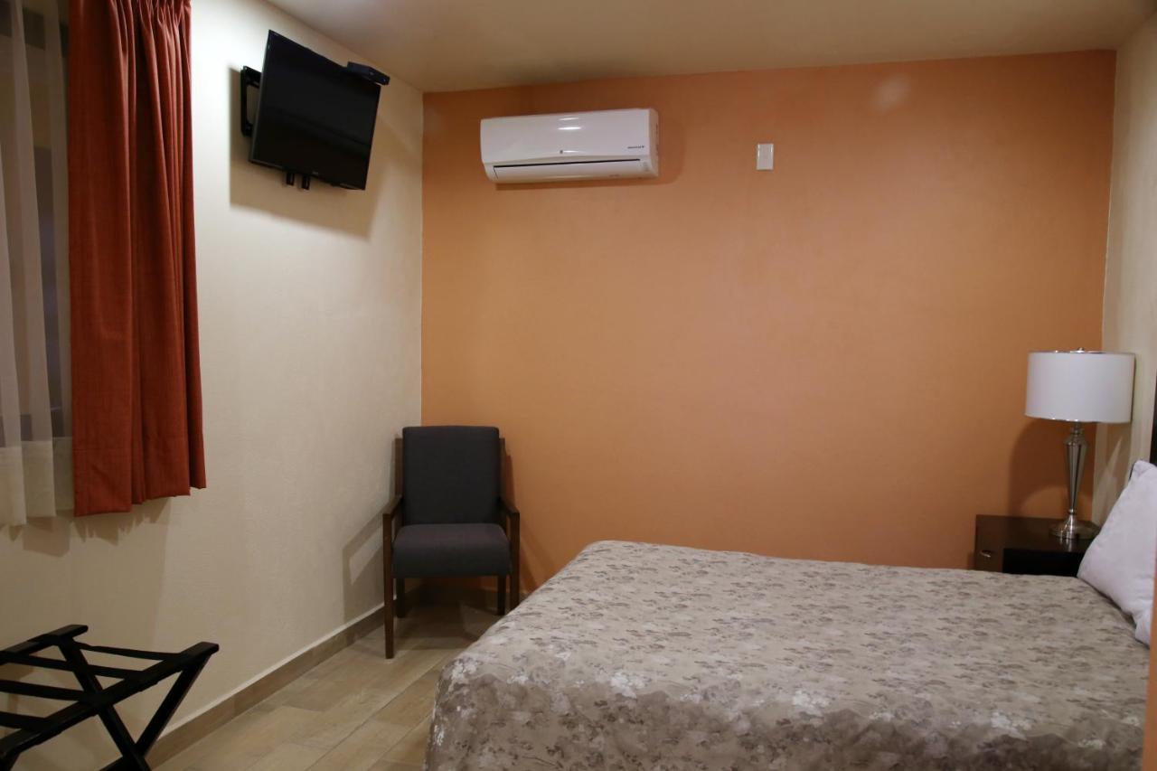 Hotel Plaza Bernal Luaran gambar