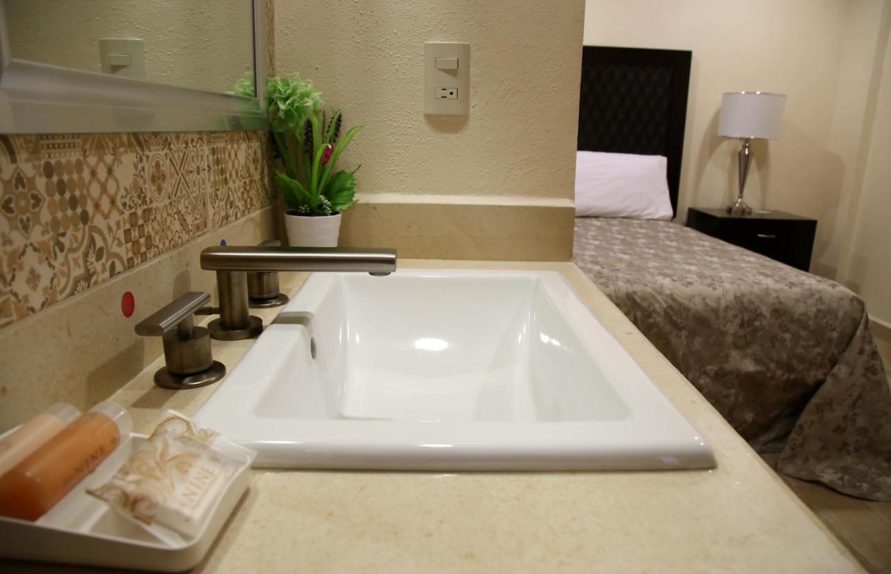 Hotel Plaza Bernal Luaran gambar