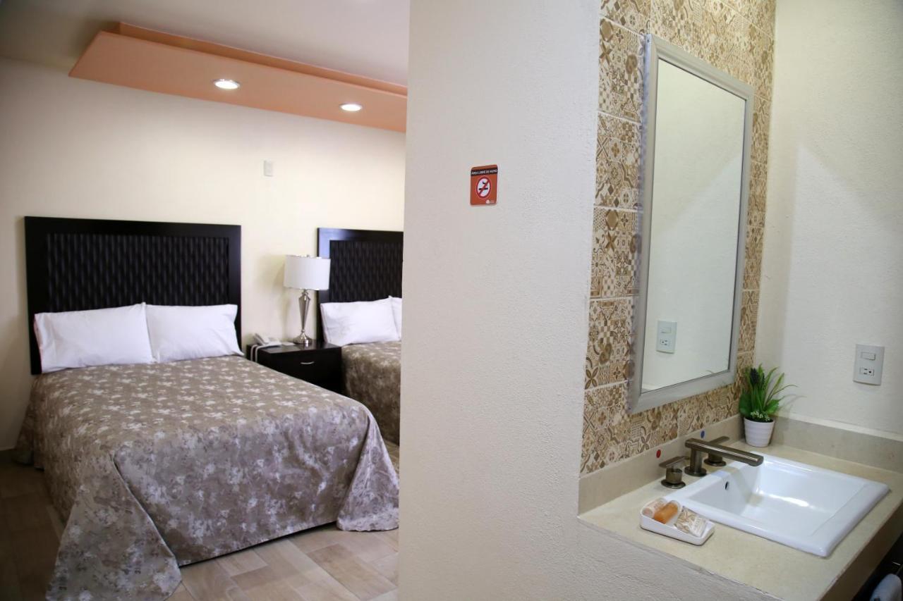 Hotel Plaza Bernal Luaran gambar