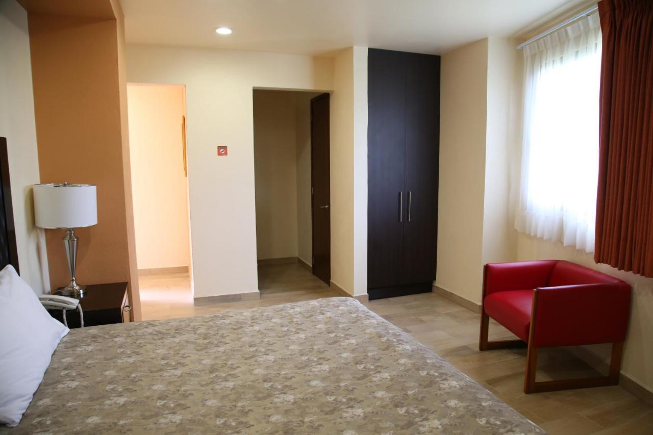 Hotel Plaza Bernal Luaran gambar