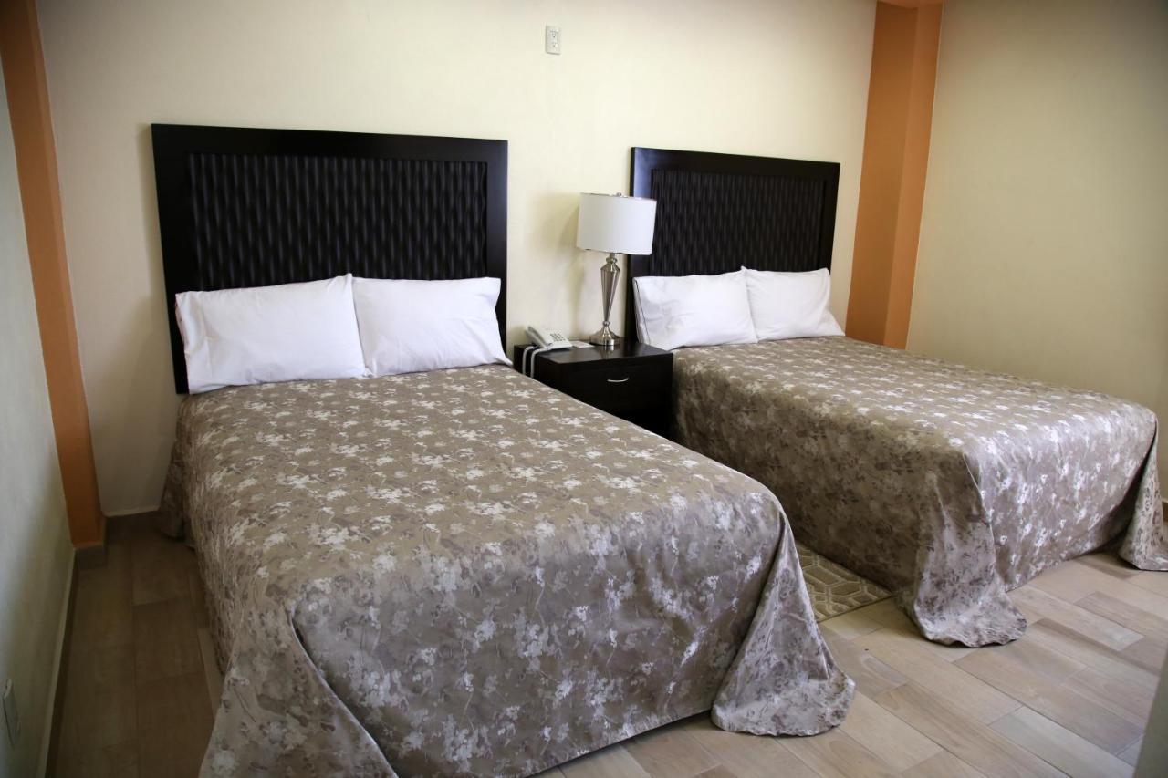 Hotel Plaza Bernal Luaran gambar