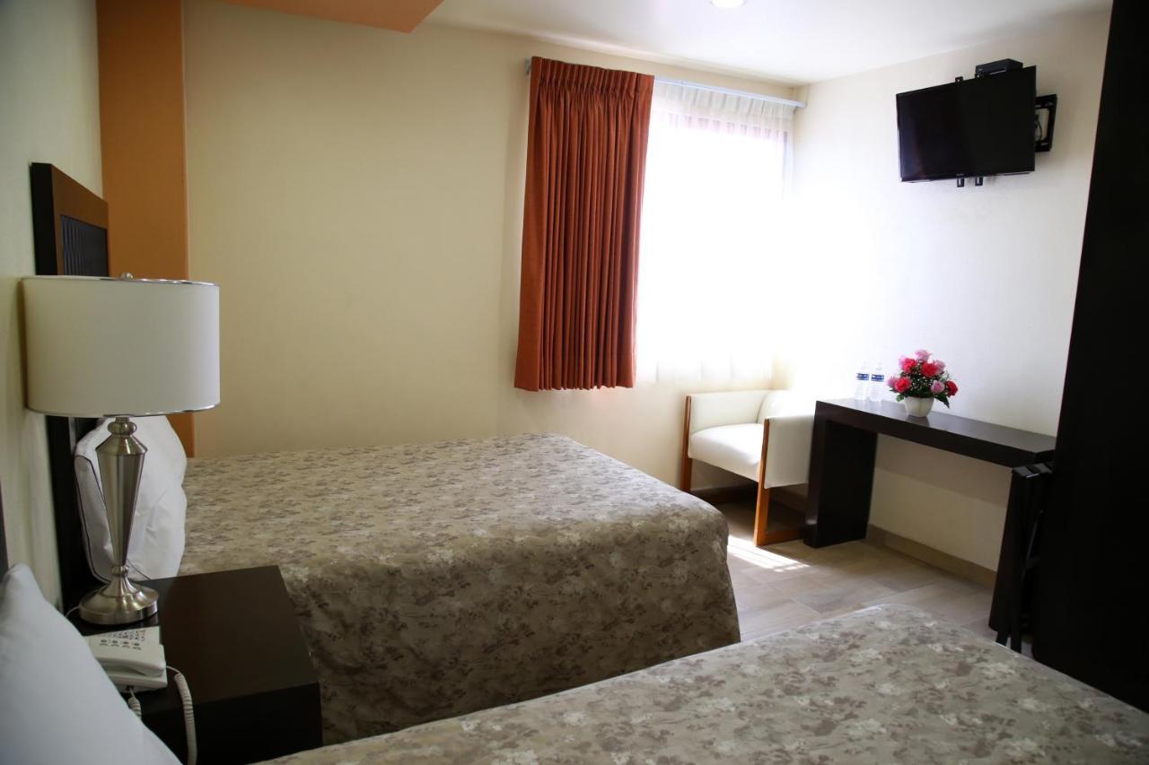 Hotel Plaza Bernal Luaran gambar