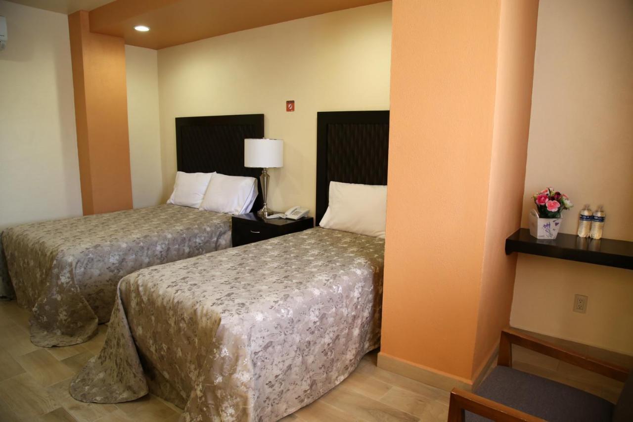 Hotel Plaza Bernal Luaran gambar