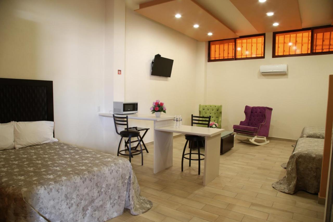 Hotel Plaza Bernal Luaran gambar