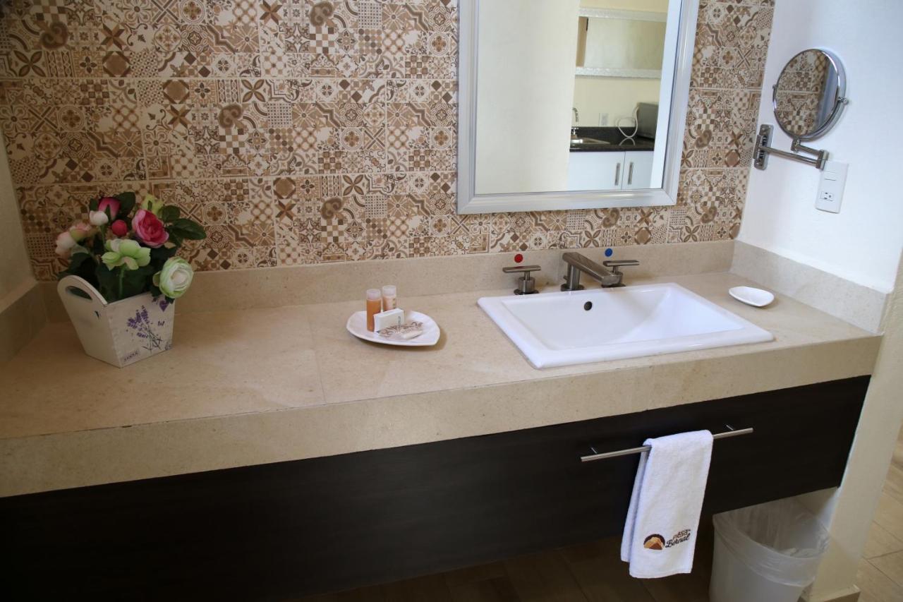 Hotel Plaza Bernal Luaran gambar