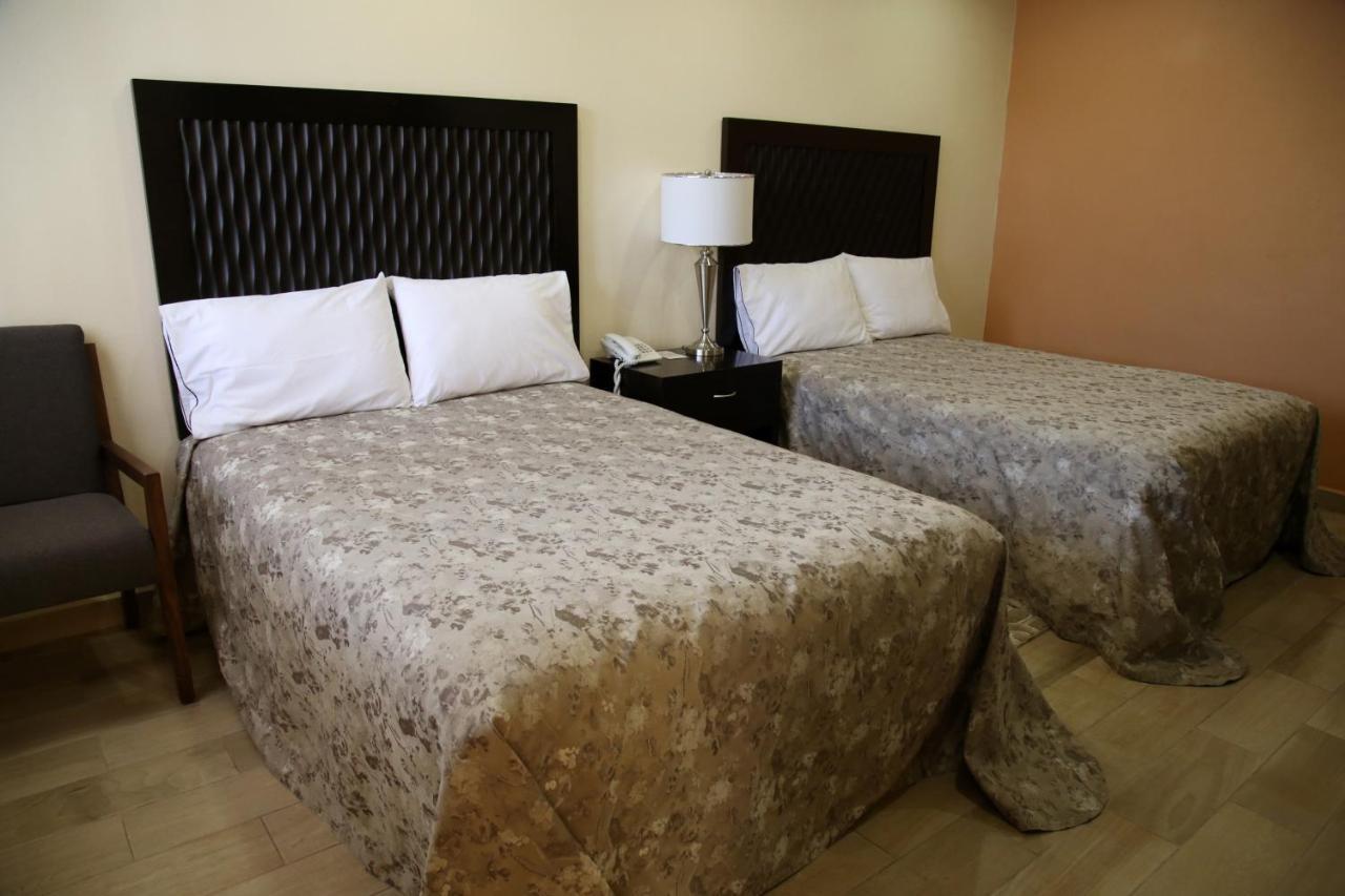 Hotel Plaza Bernal Luaran gambar