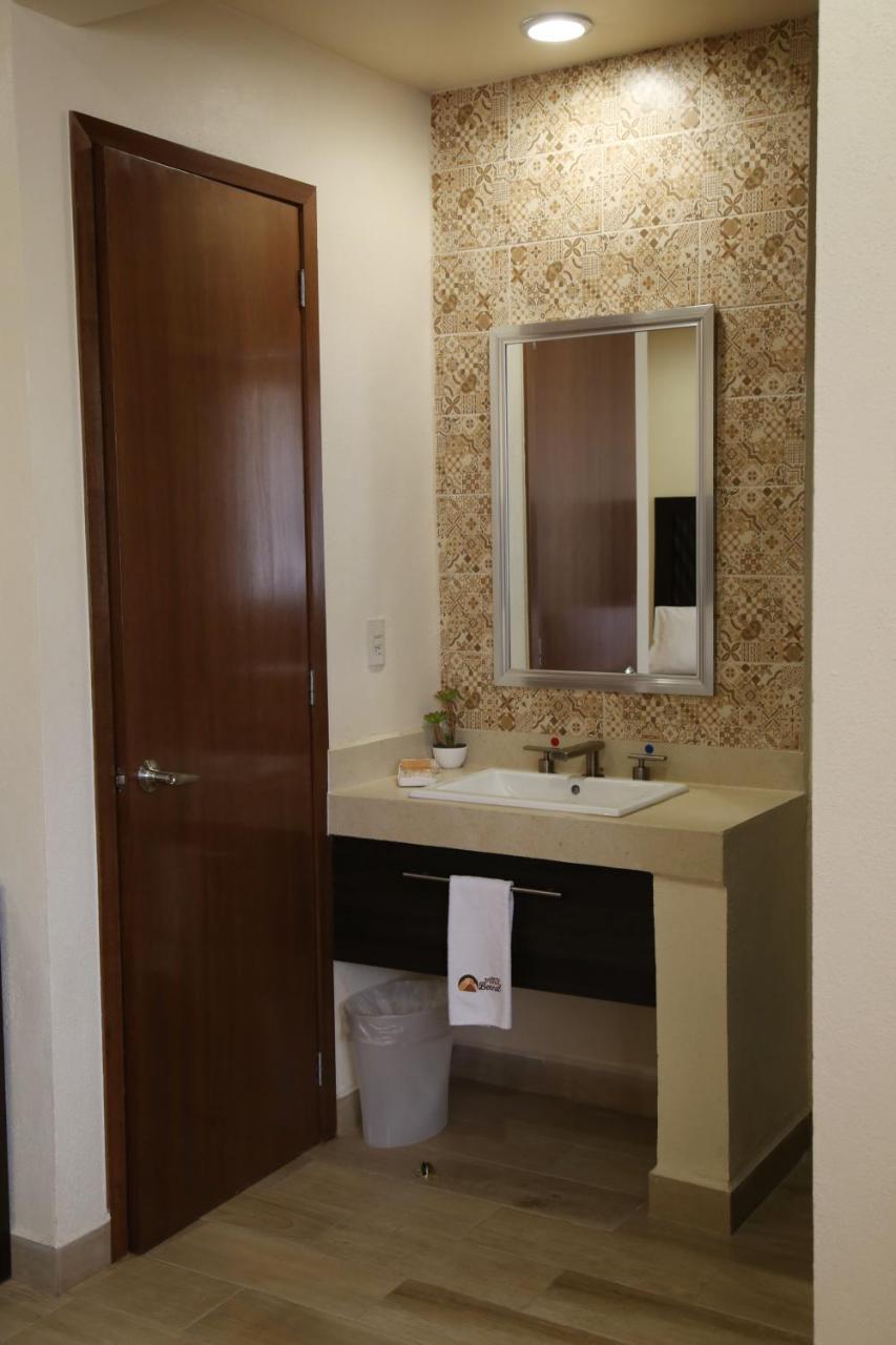 Hotel Plaza Bernal Luaran gambar