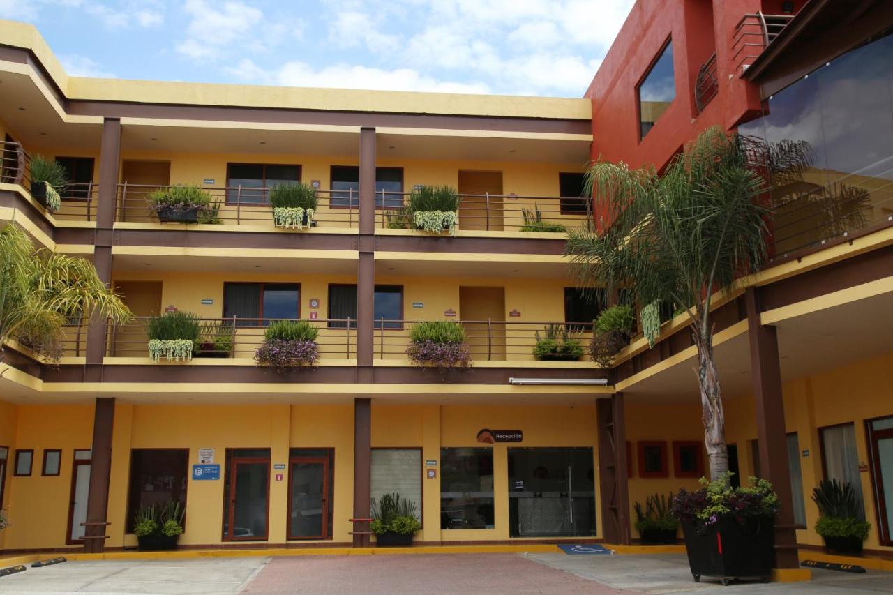 Hotel Plaza Bernal Luaran gambar