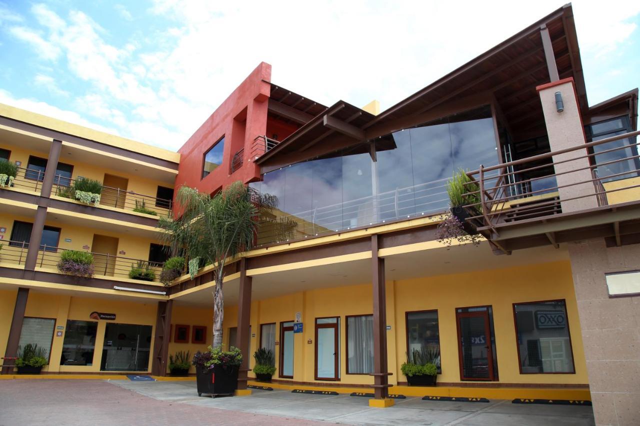 Hotel Plaza Bernal Luaran gambar