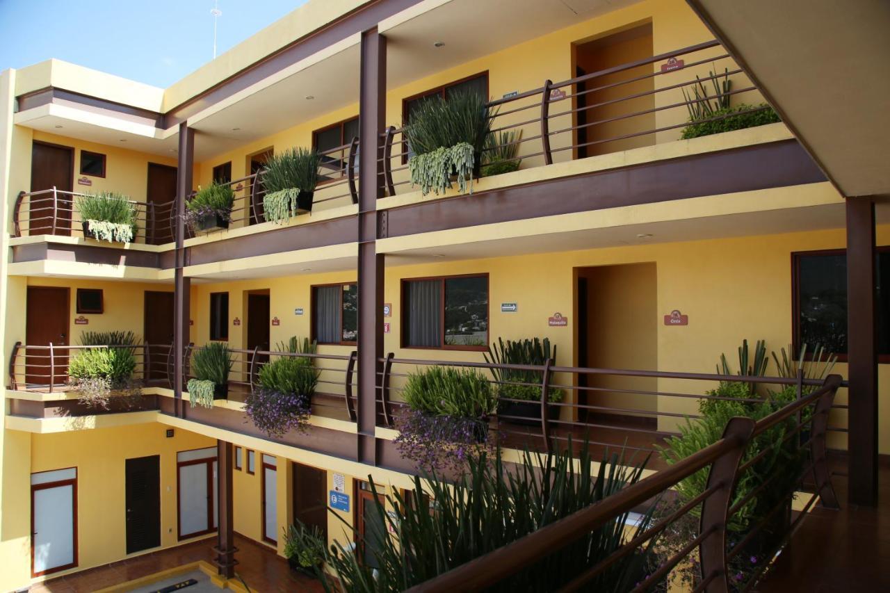 Hotel Plaza Bernal Luaran gambar
